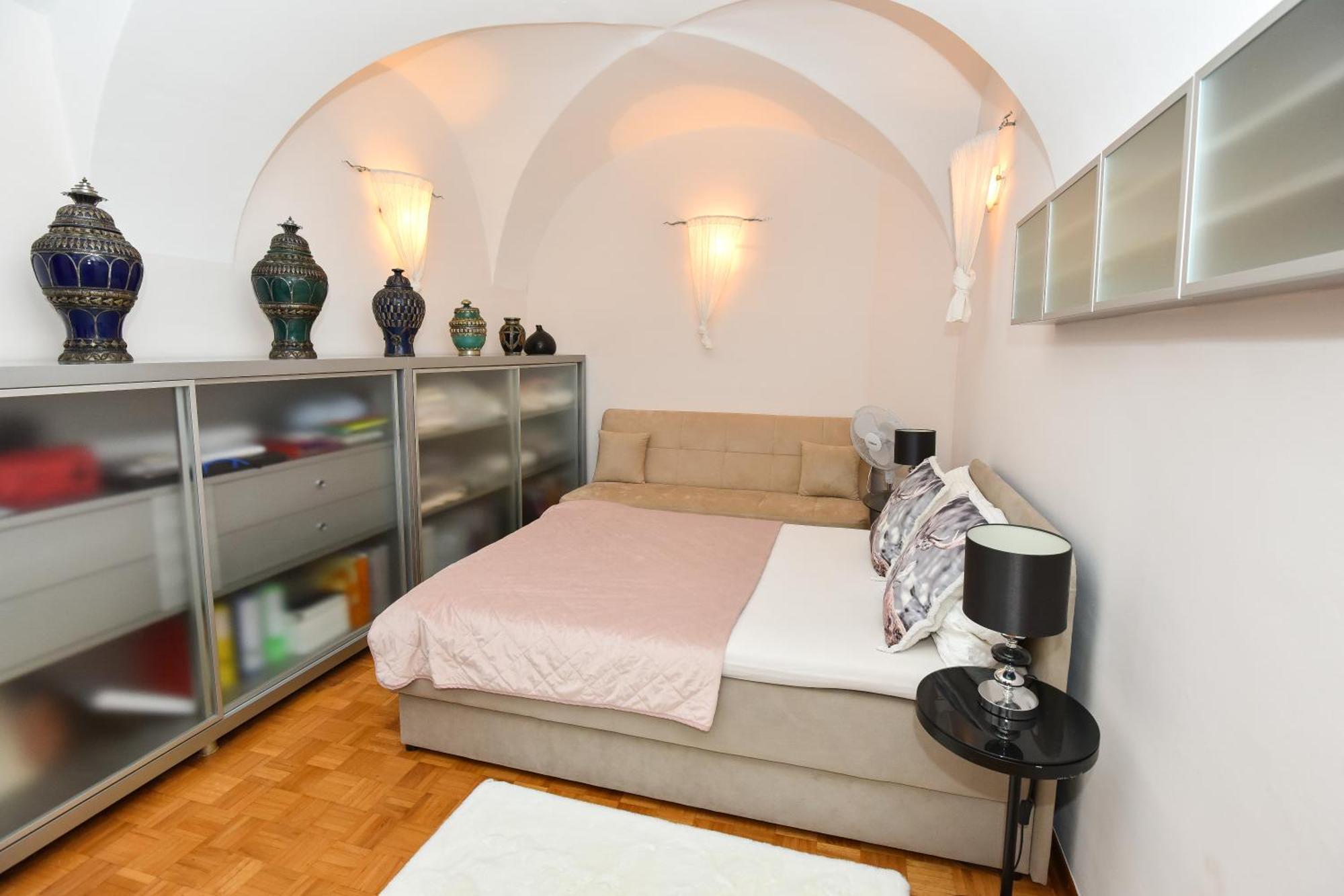 Neoclassical Luxury Apartment ลูบลิยานา ภายนอก รูปภาพ