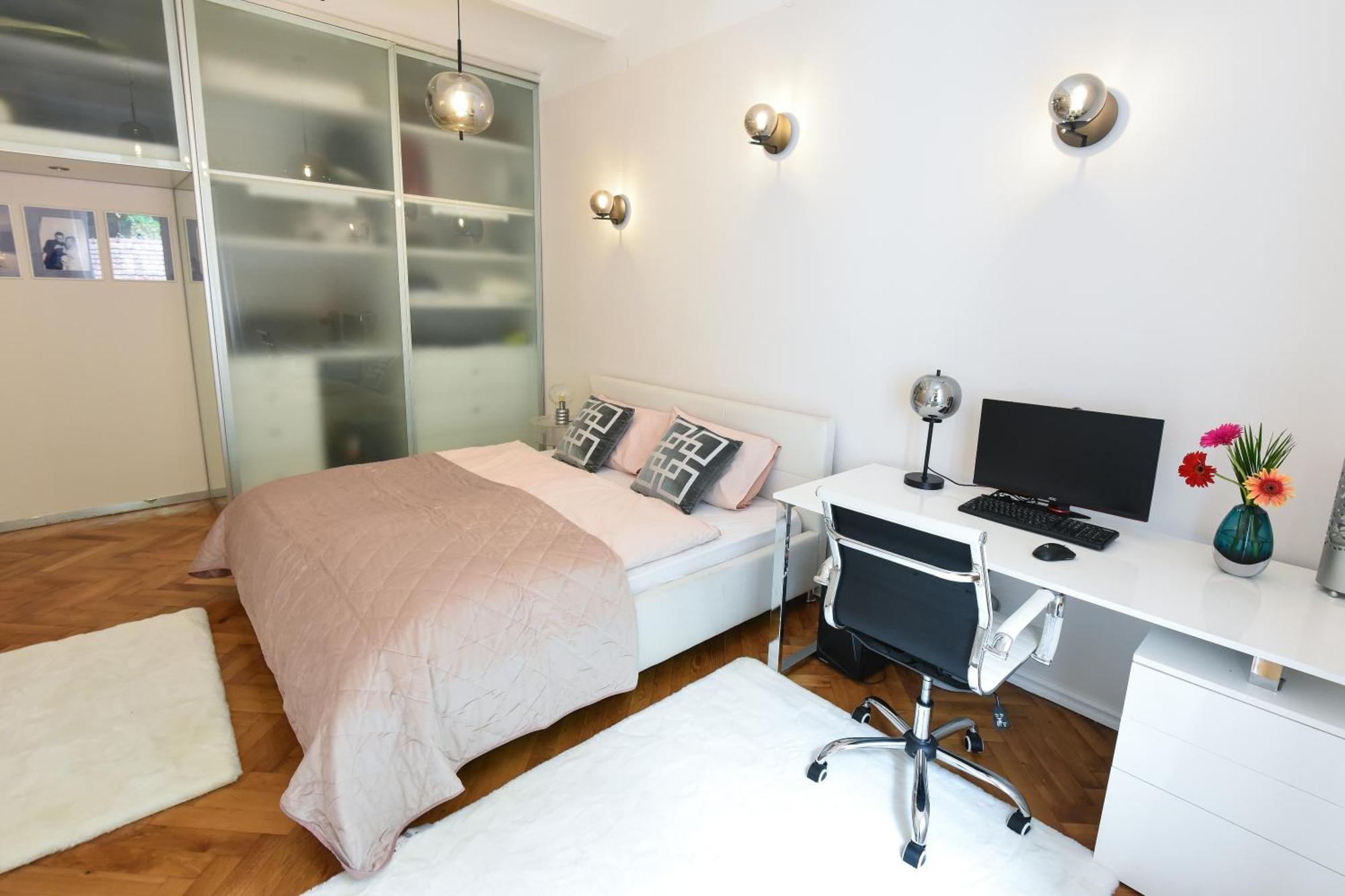 Neoclassical Luxury Apartment ลูบลิยานา ภายนอก รูปภาพ