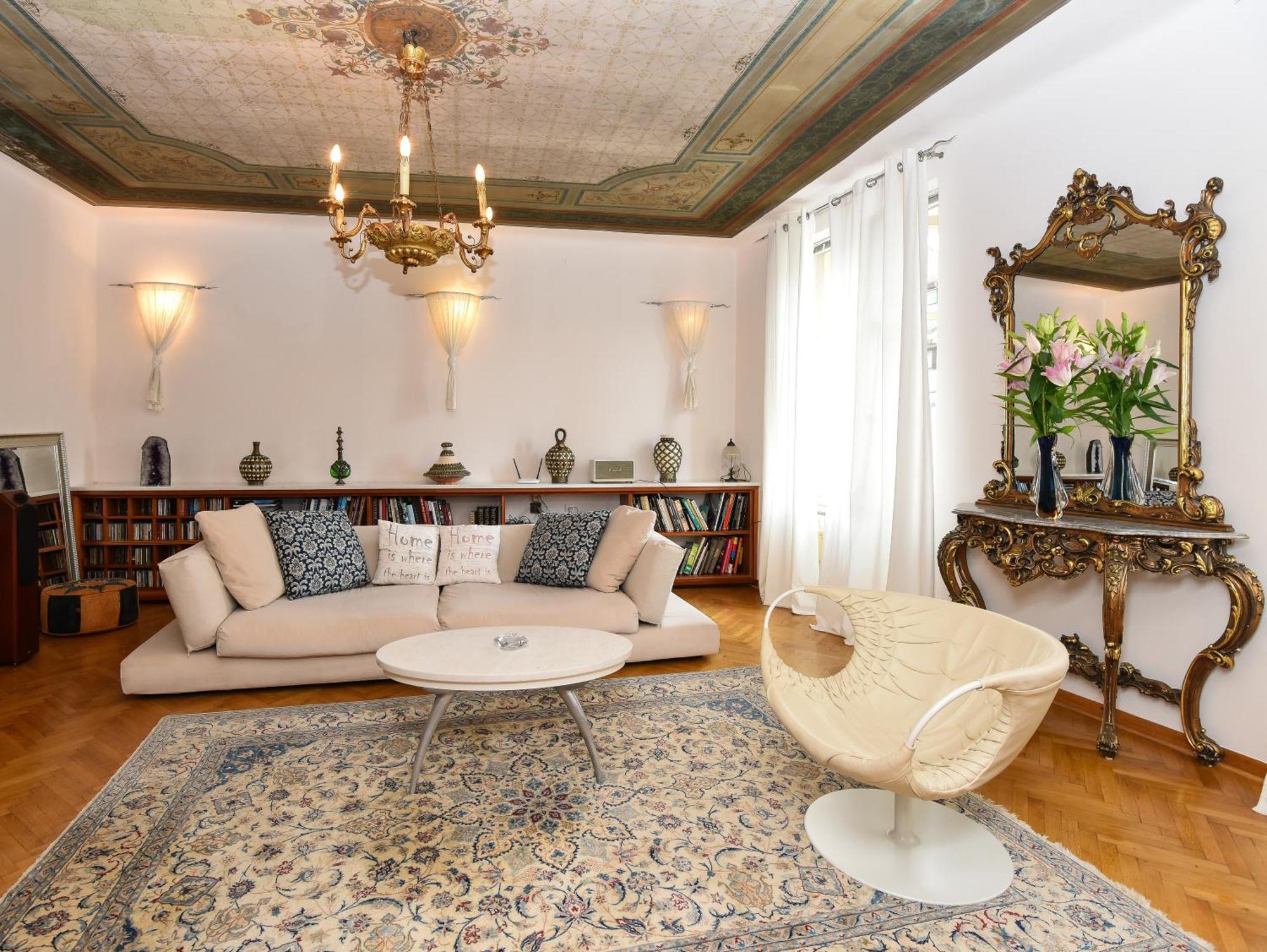 Neoclassical Luxury Apartment ลูบลิยานา ภายนอก รูปภาพ