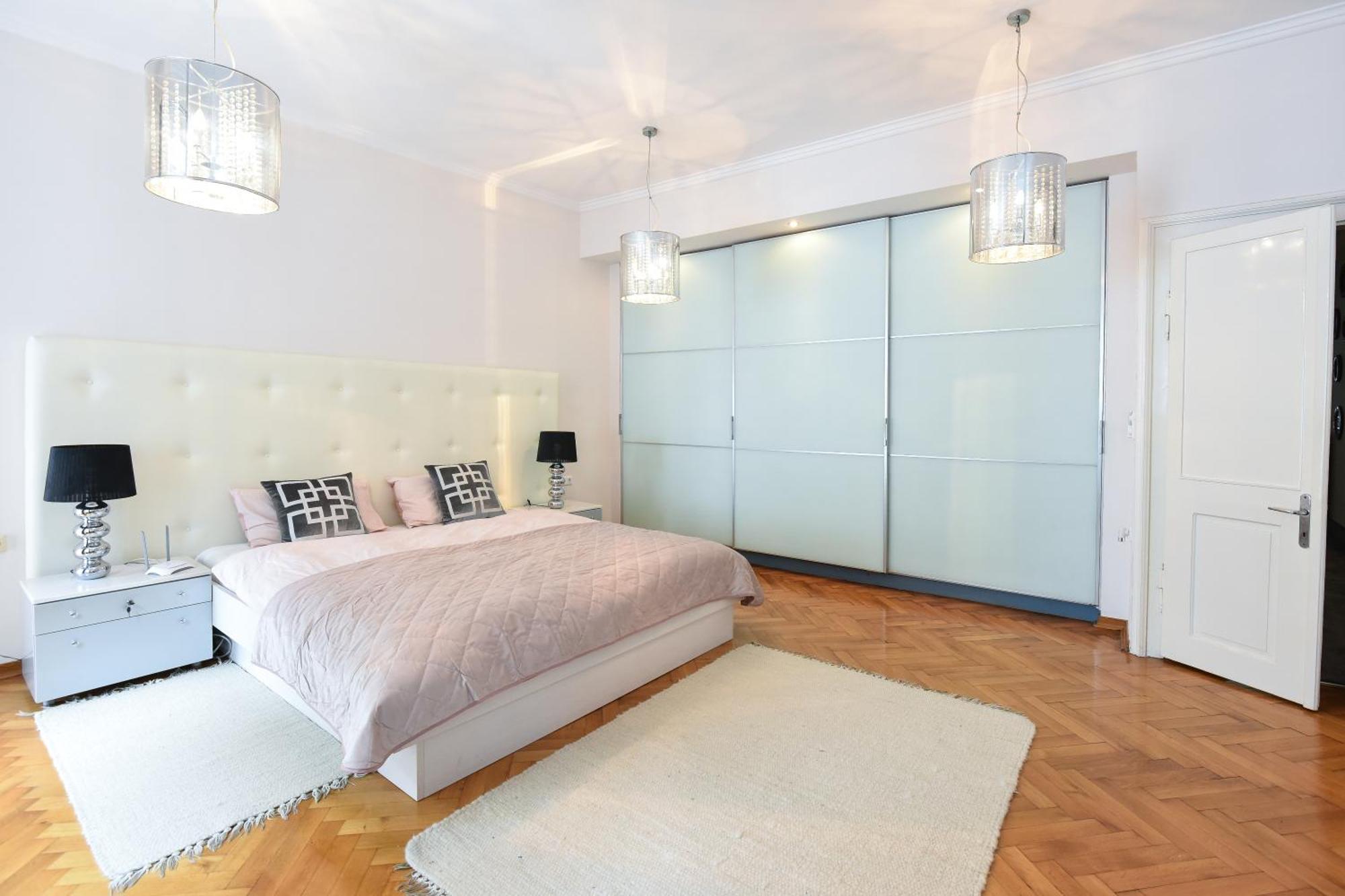 Neoclassical Luxury Apartment ลูบลิยานา ภายนอก รูปภาพ